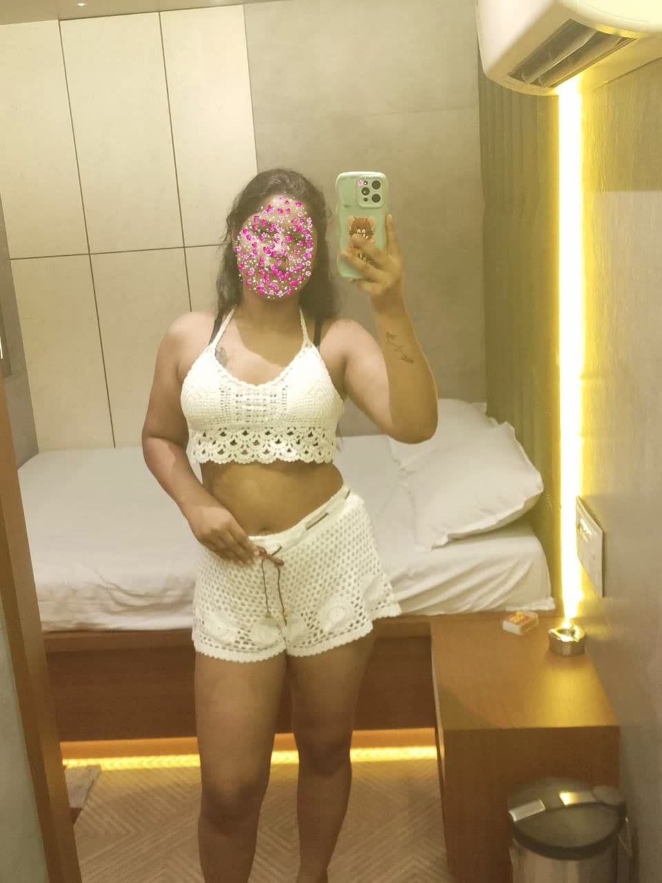 Electronic city escort
